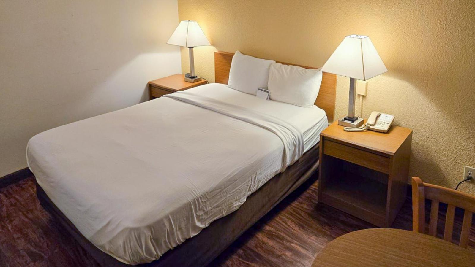 Hotel 6 Limon, Co I 70